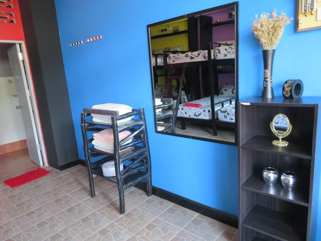 Same Same Guesthouse, Bar & Restaurant (Adults Only) Haad Rin Exterior foto