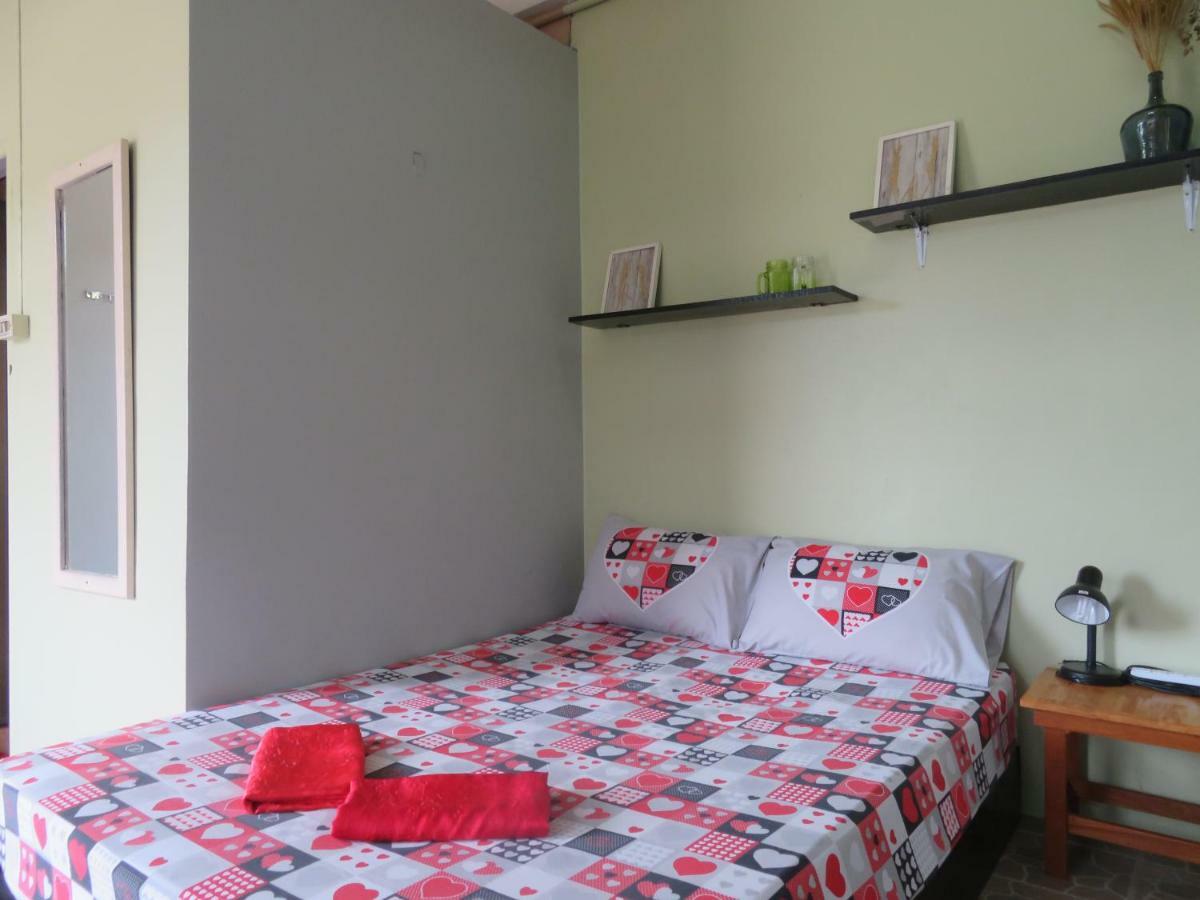 Same Same Guesthouse, Bar & Restaurant (Adults Only) Haad Rin Exterior foto