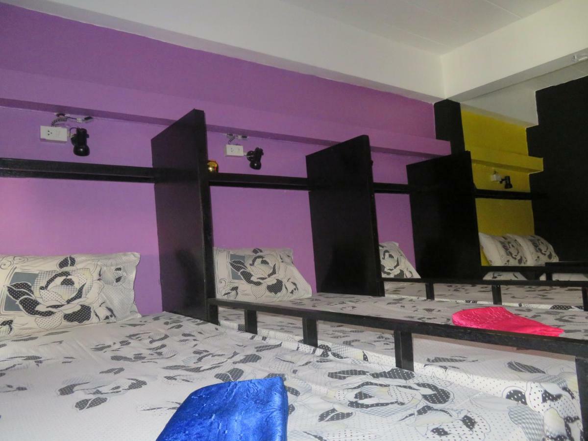 Same Same Guesthouse, Bar & Restaurant (Adults Only) Haad Rin Exterior foto
