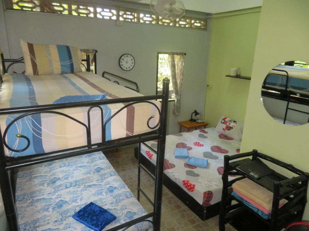 Same Same Guesthouse, Bar & Restaurant (Adults Only) Haad Rin Exterior foto